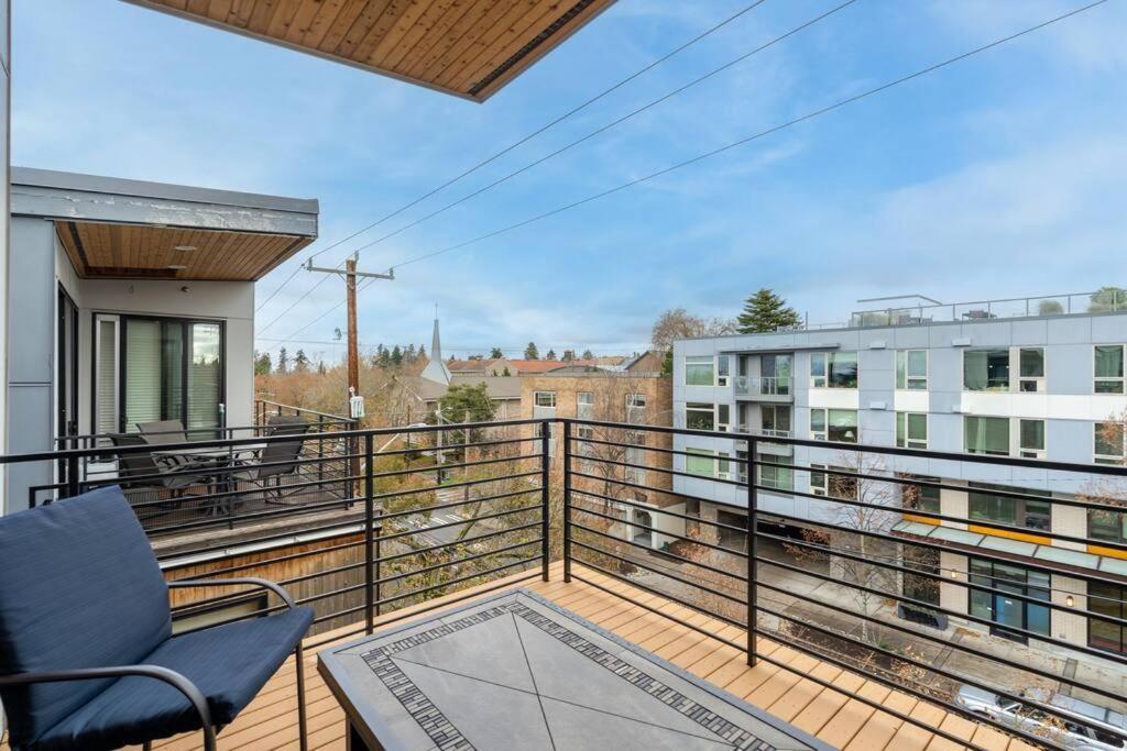 West Seattle'S Modern Townhome Exterior foto